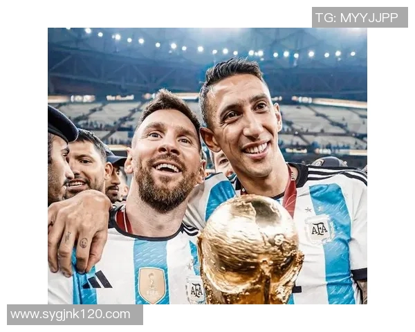 欧洲足坛新生代球星崛起与传统巨星的对抗与融合解析